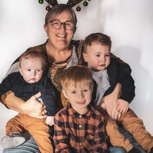 Meet your Posher, Julie